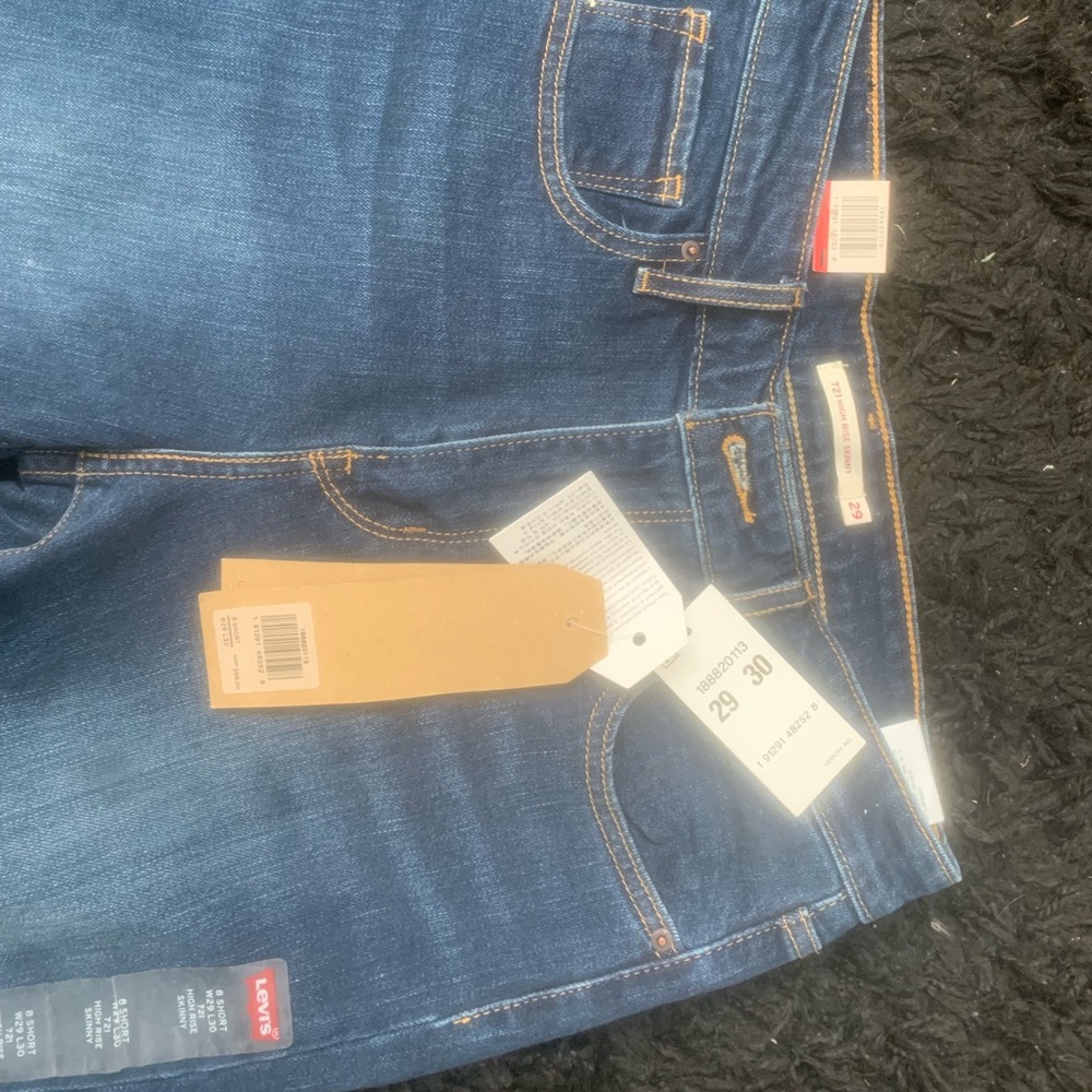 Levi’s skinny high rise